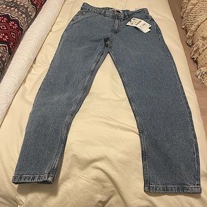 Zara mom fit jeans. Never worn!